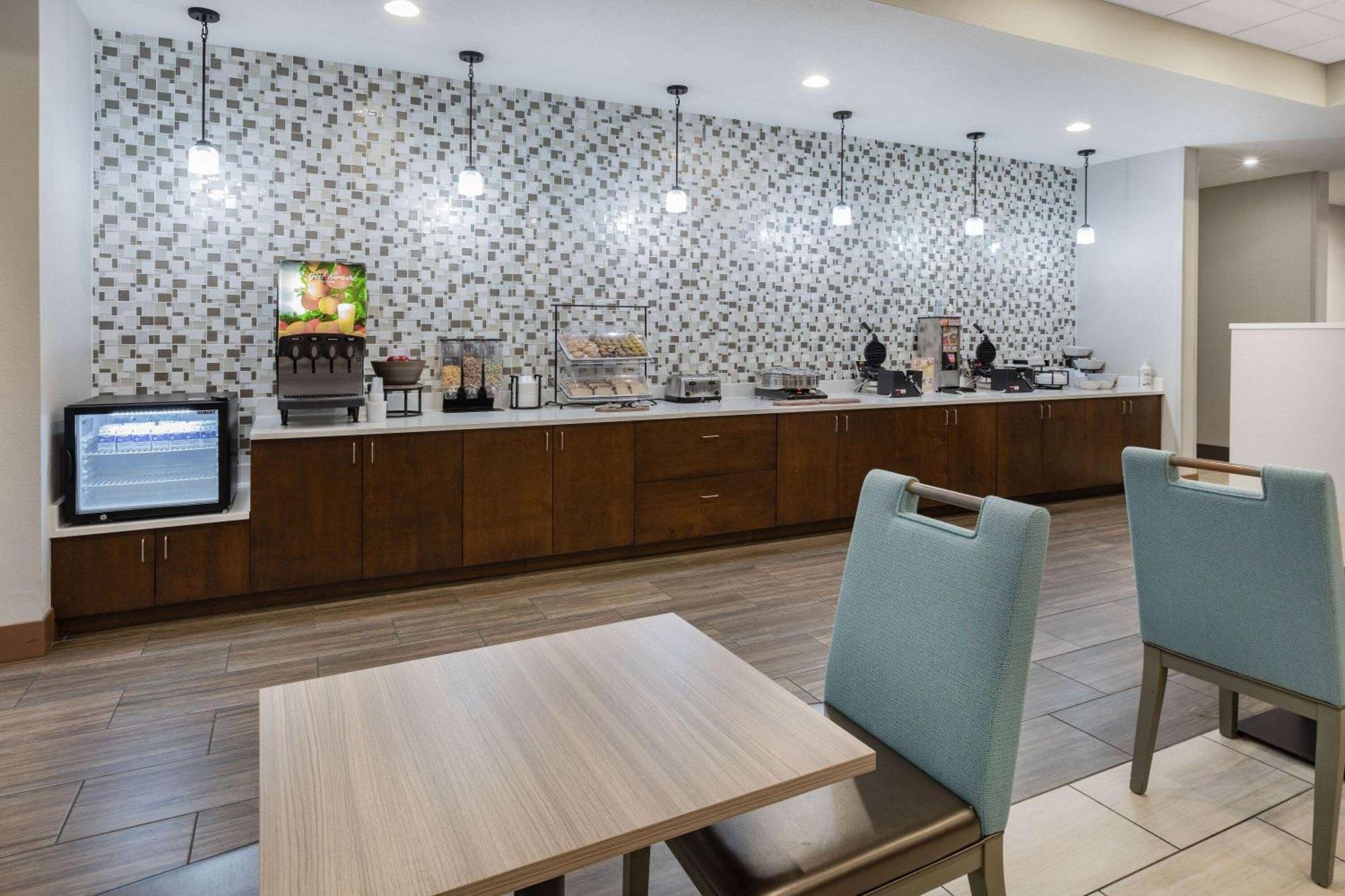 La Quinta Inn & Suites By Wyndham Jackson-Cape Girardeau Eksteriør billede
